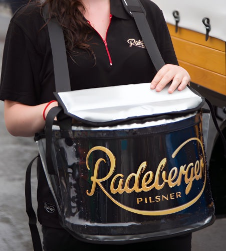 Shopperorientierung Vermarktung von Radeberger bauchladen. Freiheitshalle Hof, Hof - Metropolregion Nürnberg.