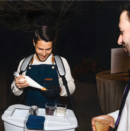 Robuster cannoli Bauchladen mit praktischen Unterteilungen für optimale Organisation ��️✨ – stabiler Holzbau, langlebig und ideal für Verkaufsstände, Promotion oder Events ����. Perfekt zum übersichtlichen Präsentieren von Snacks, Getränken und Werbeartikeln dank mehrerer Fächer und bequemen Tragegurten ����. Vielseitig einsetzbar für Junggesellenabschiede, Straßenfeste und Catering mit hochwertiger Verarbeitung aus Pappel-Sperrholz für extra Robustheit und Leichtigkeit ����.