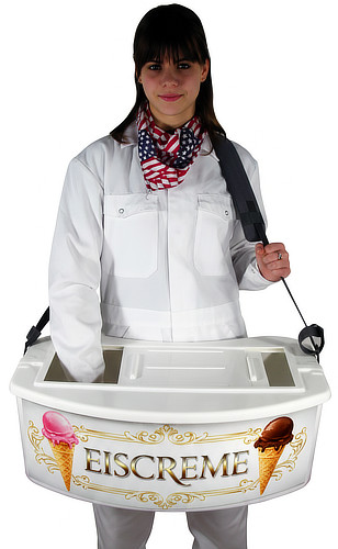 Vollgepackt mit Kühlakkus wird ein Eisbauchladen schnell schwer, weshalb wir die Last über ein breites Gurtsystem direkt auf die Hüfte leiten.