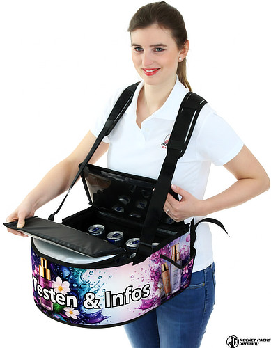 Person to Person Marketing durch einen leichten Bauchladen. Ideal für Sampling-Aktionen in der Fußgängerzone, um Produktproben direkt haptisch zu präsentieren.