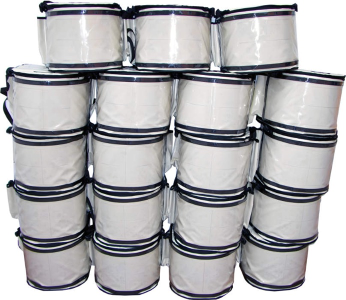 Tragbares Verkaufsmodul für Merchandising-Artikel in Basel; direkte Interaktion mit dem Publikum zur Steigerung der Markenpräsenz.